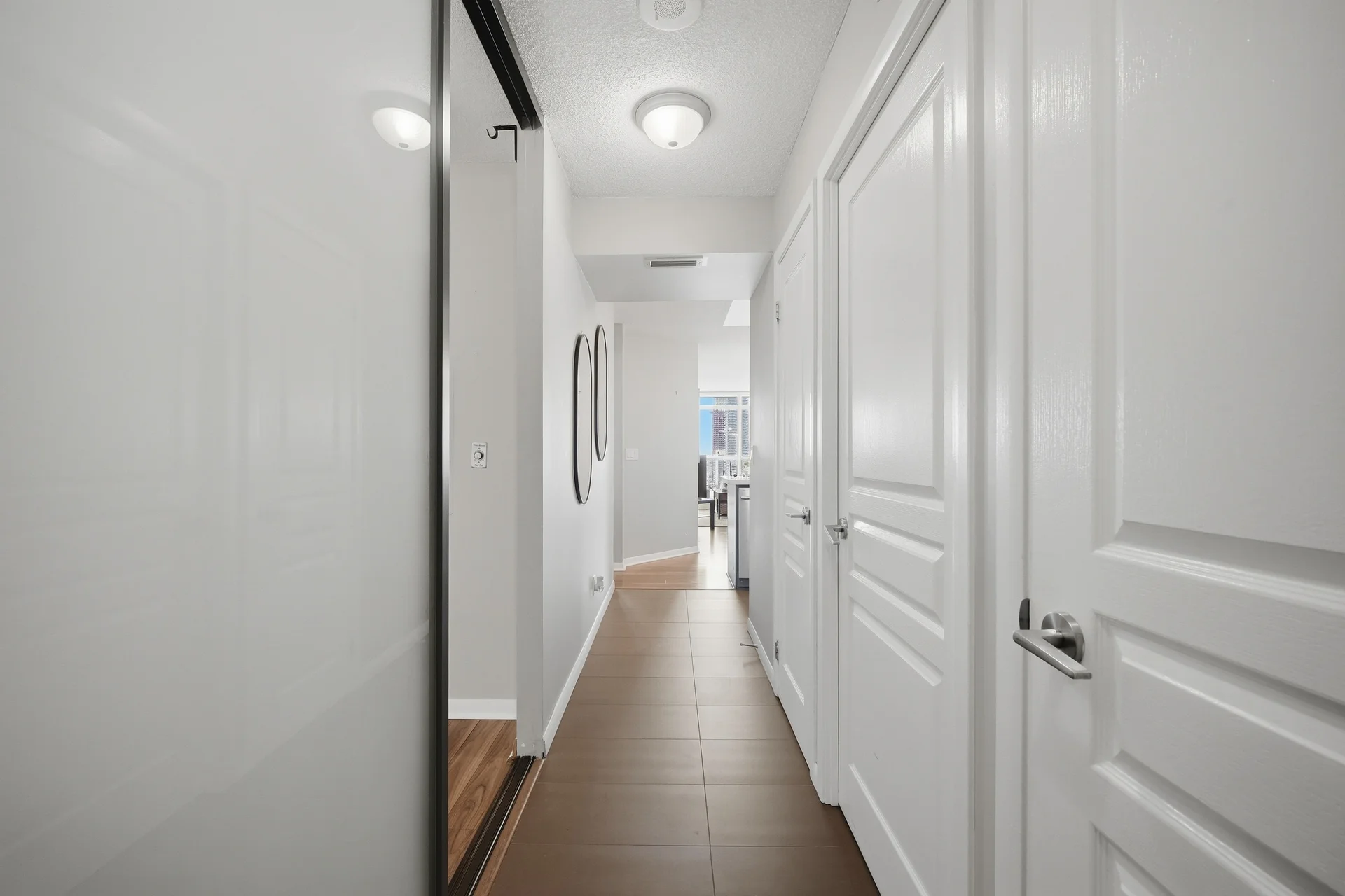 #1807-18 Yonge Street, Toronto - photo 7