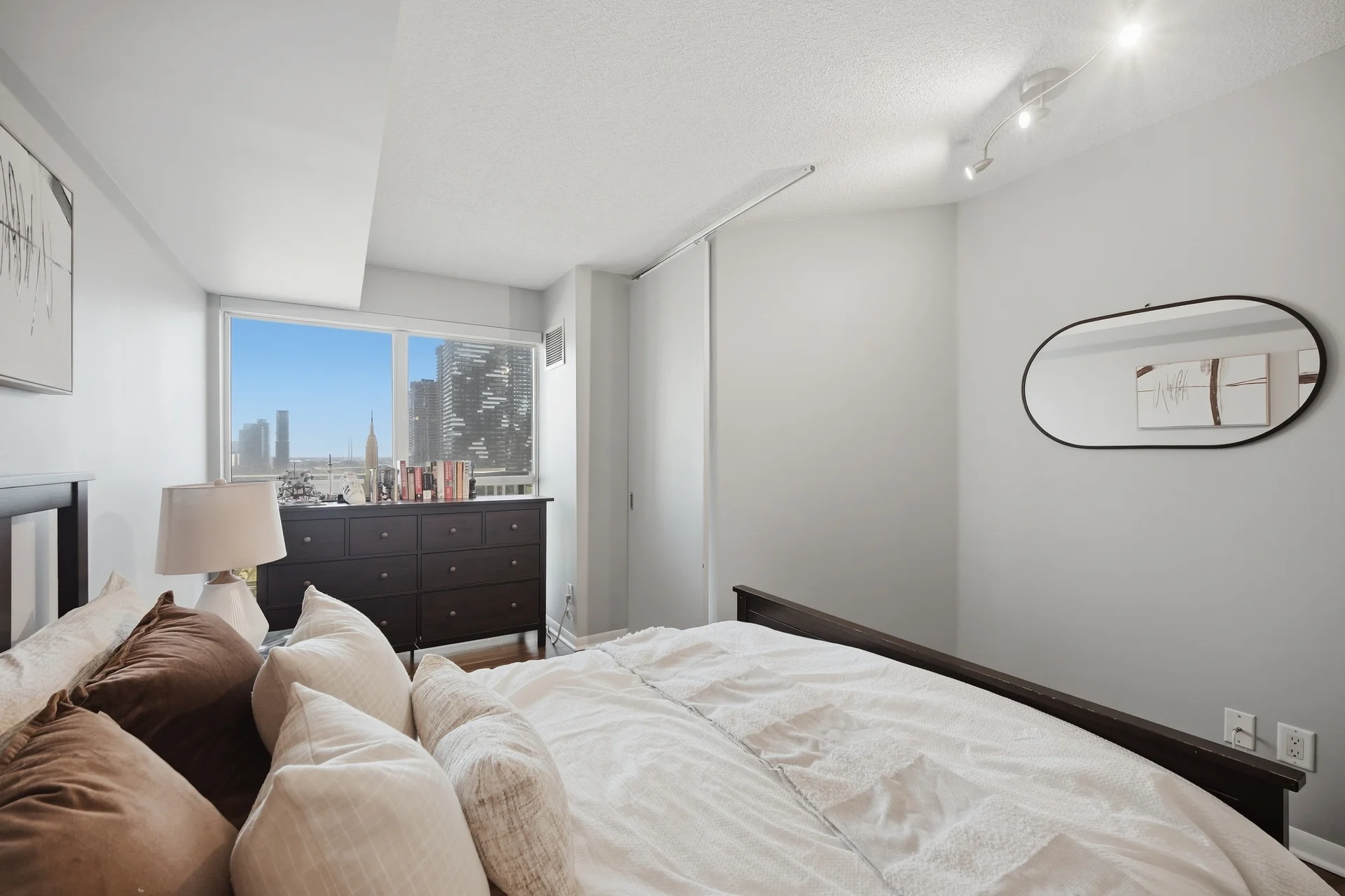 #1807-18 Yonge Street, Toronto - photo 22