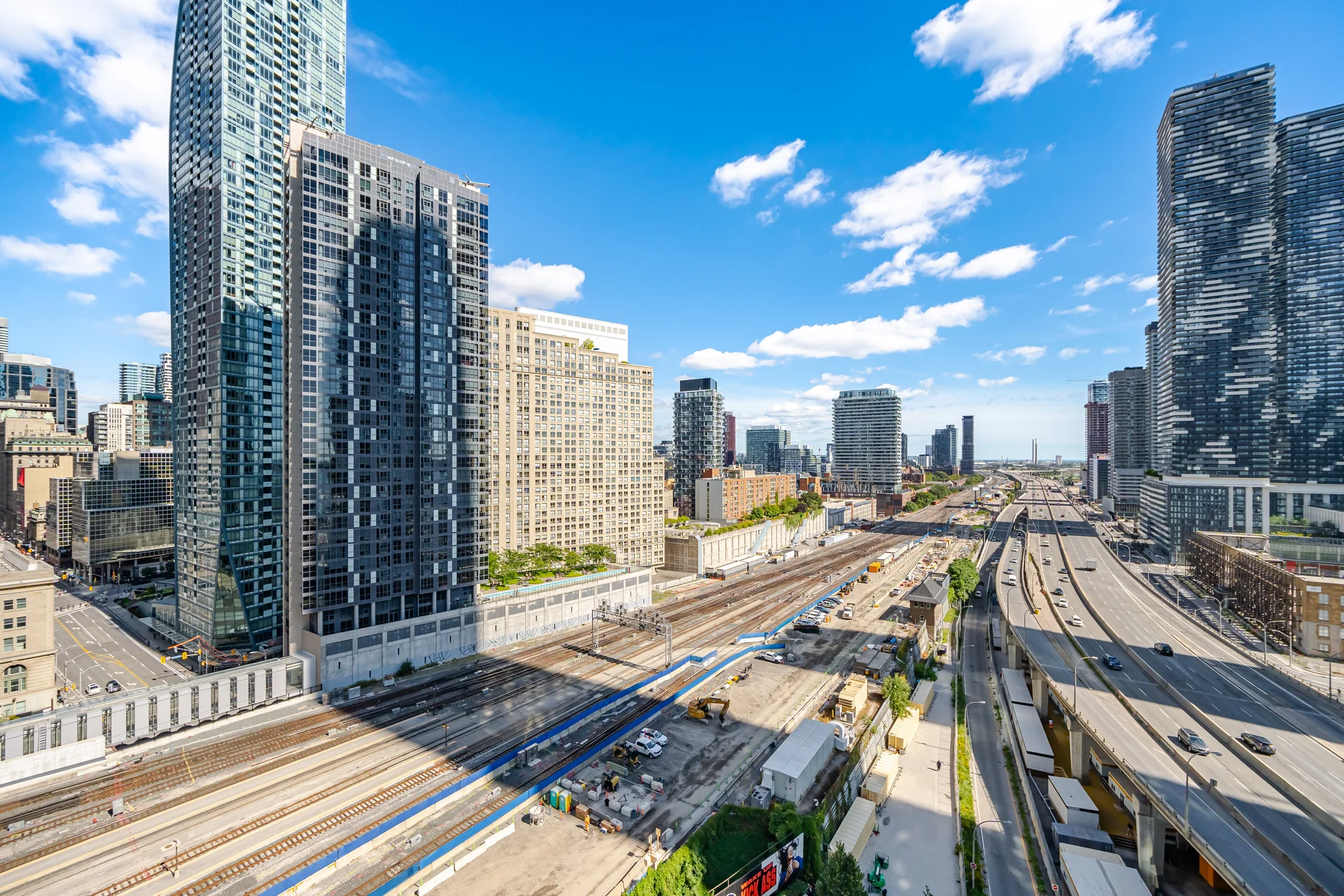 #1807-18 Yonge Street, Toronto - photo 34