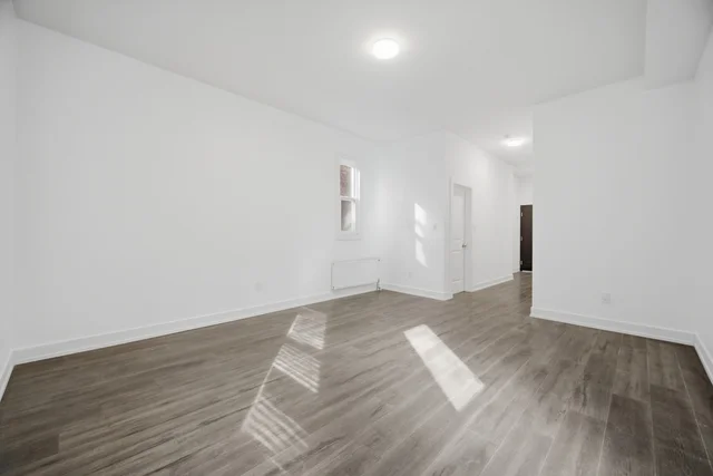 67 West Avenue North, Hamilton - photo 19