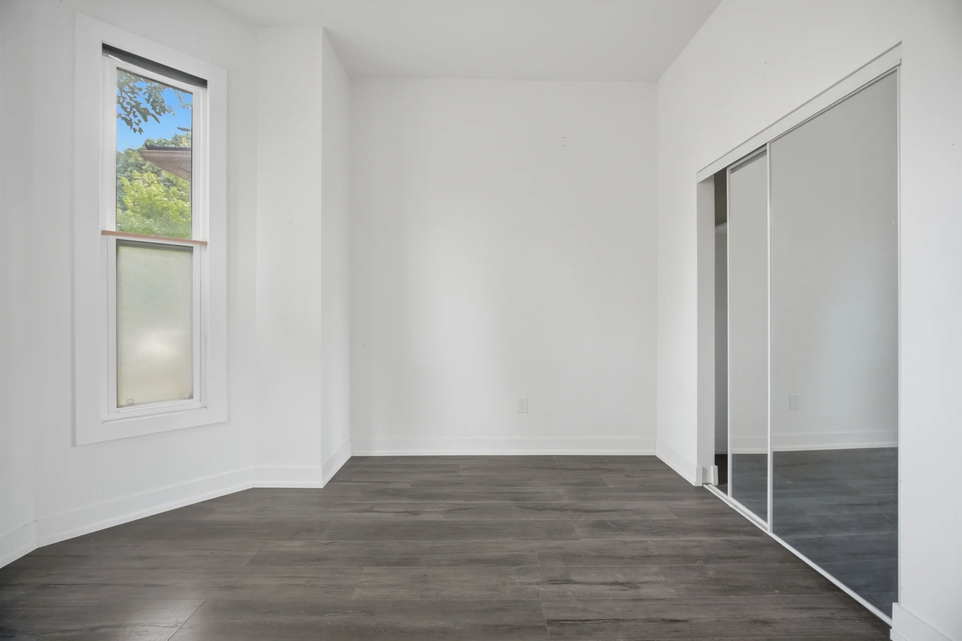67 West Avenue North, Hamilton - photo 15