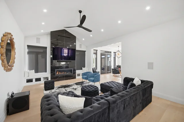 56 Augustus Street, Brant - photo 32