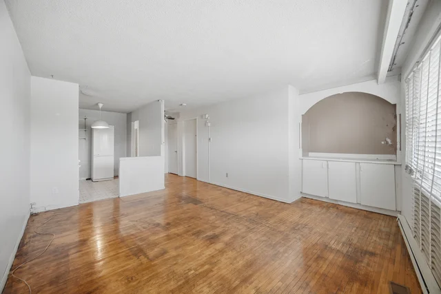 1169 Lakeshore Road East, Mississauga - photo 13