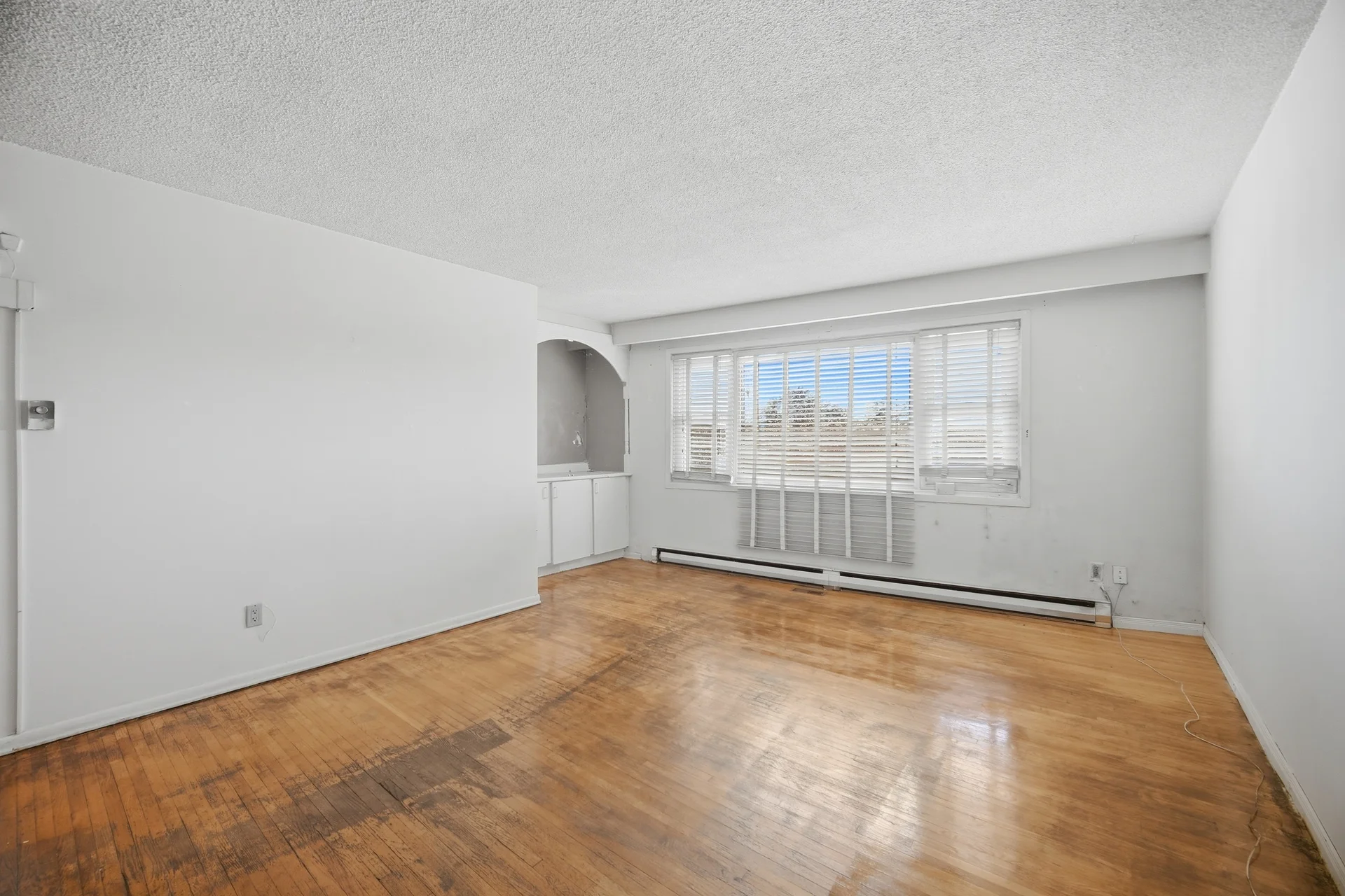 1169 Lakeshore Road East, Mississauga - photo 14