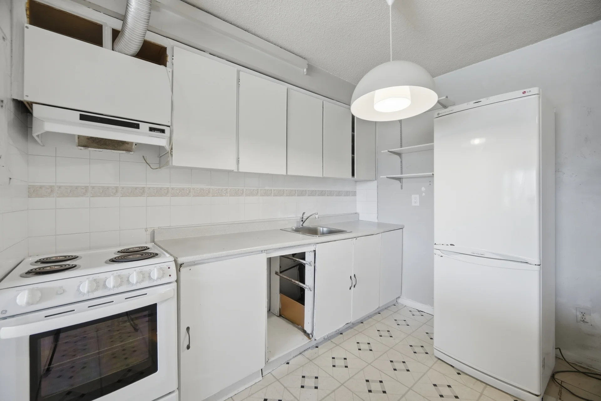 1169 Lakeshore Road East, Mississauga - photo 16