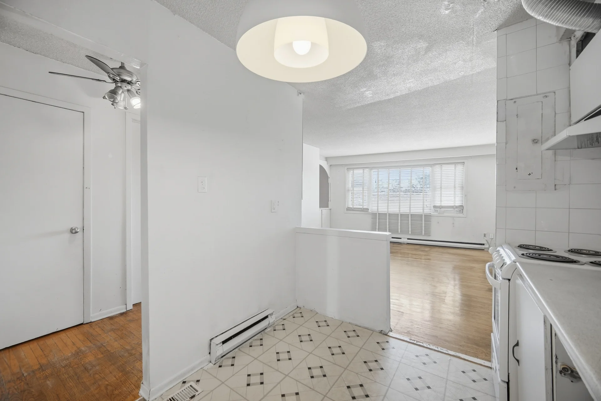 1169 Lakeshore Road East, Mississauga - photo 17