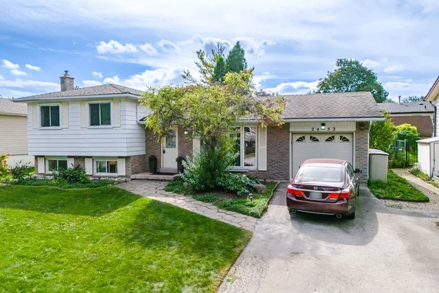 2452 Yarmouth Crescent, Oakville - photo 9