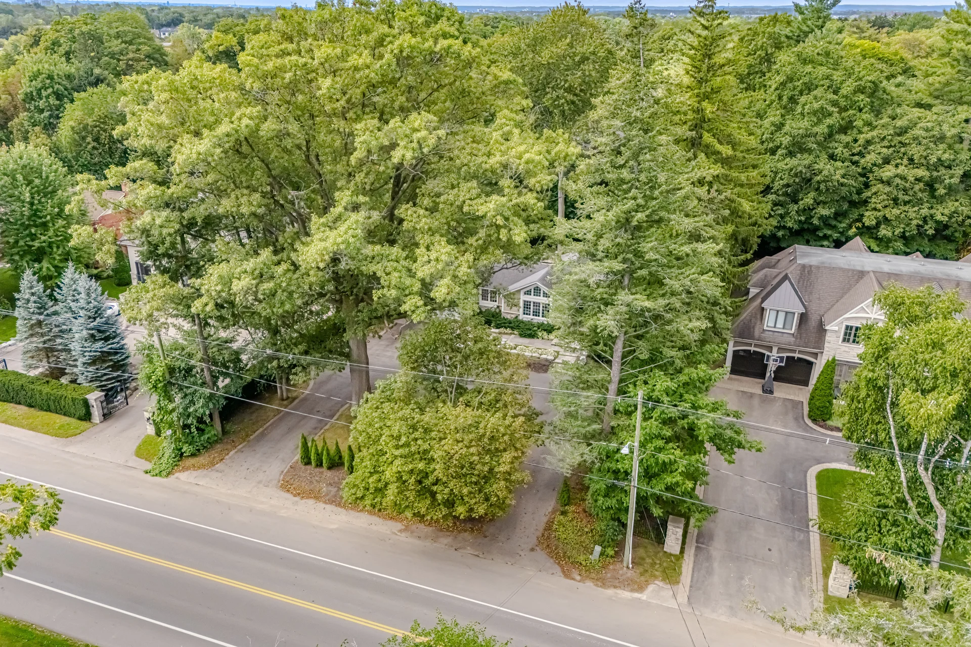 1037 Lakeshore Road West, Oakville - photo 7
