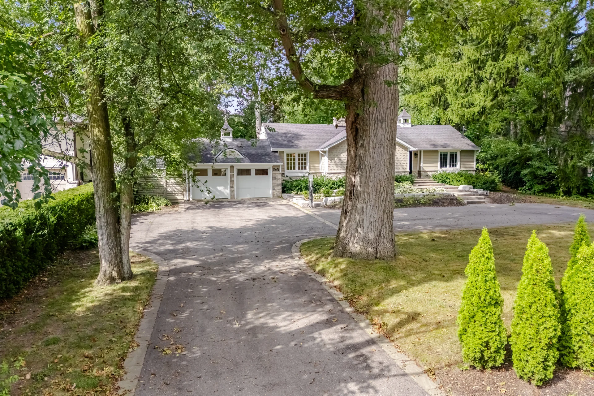1037 Lakeshore Road West, Oakville - photo 9