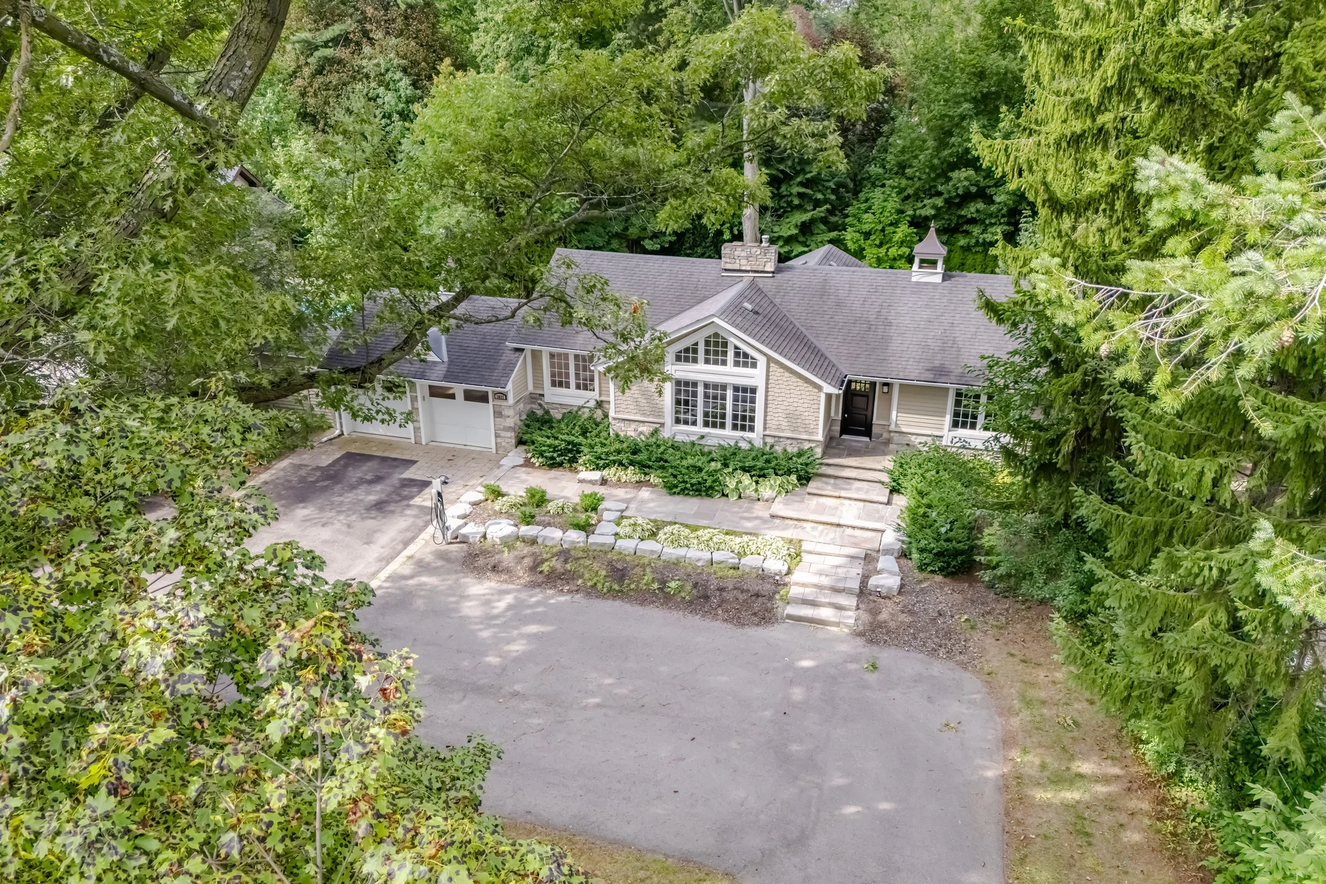1037 Lakeshore Road West, Oakville - photo 10