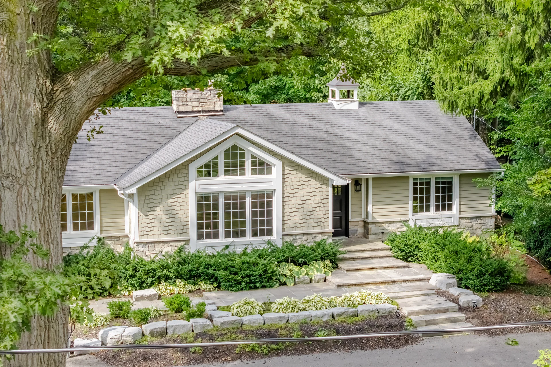 1037 Lakeshore Road West, Oakville - photo 11