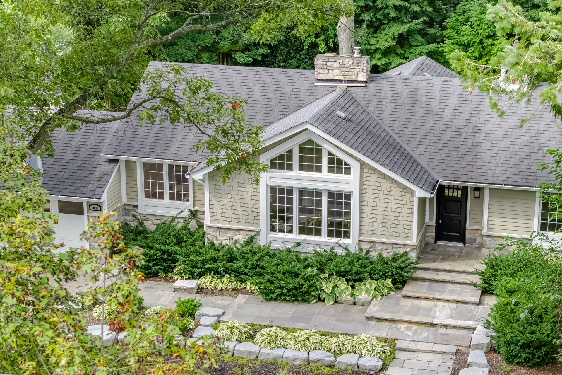 1037 Lakeshore Road West, Oakville - photo 12