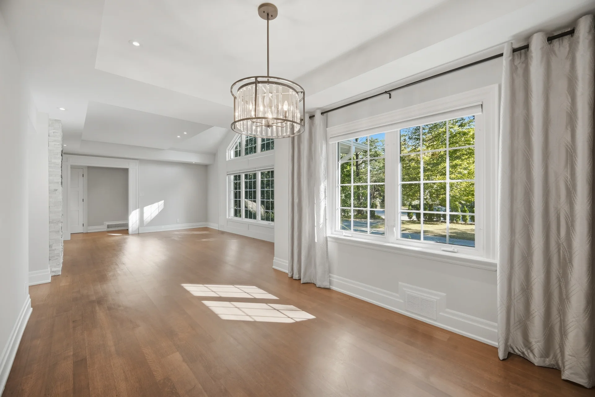 1037 Lakeshore Road West, Oakville - photo 29