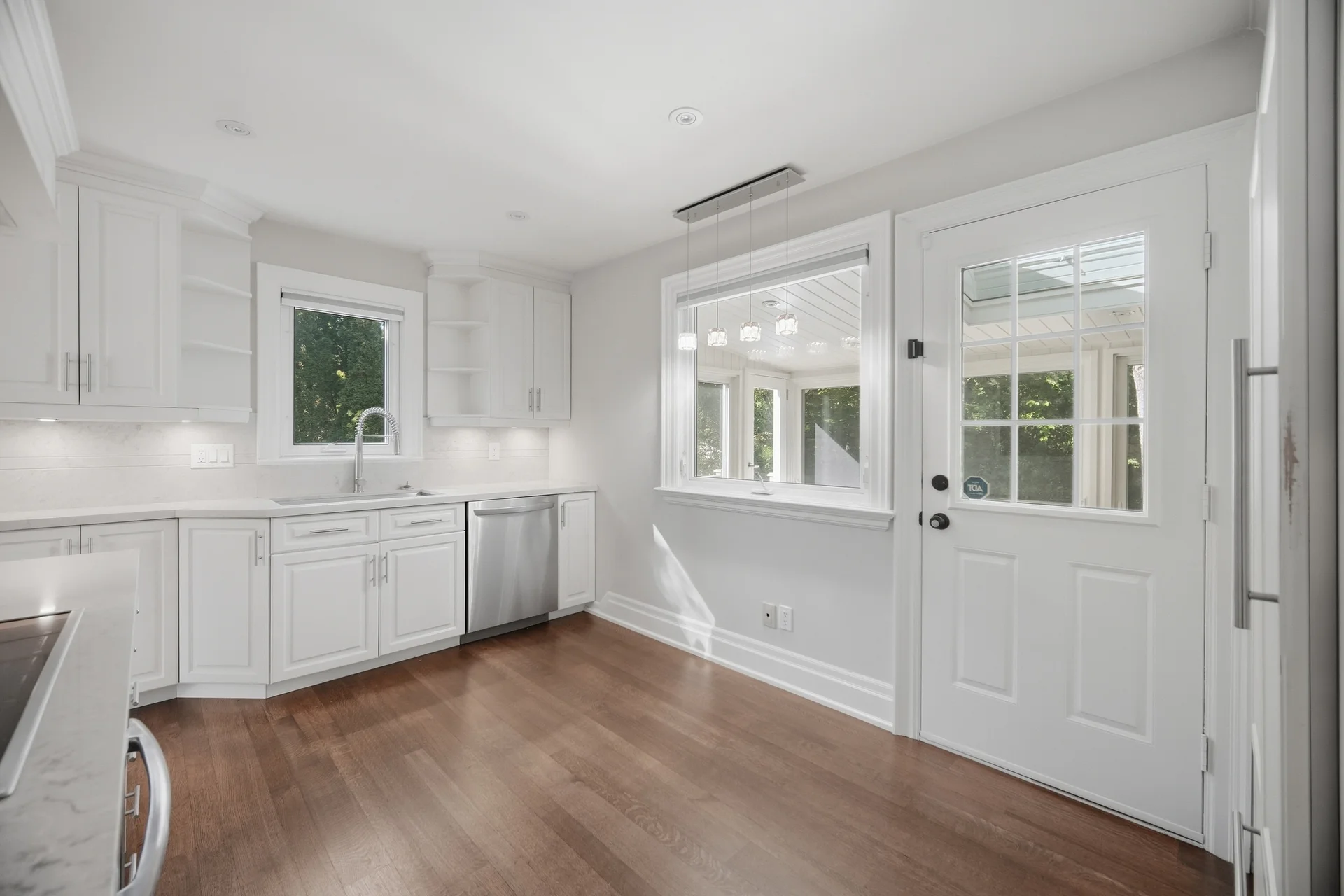 1037 Lakeshore Road West, Oakville - photo 31