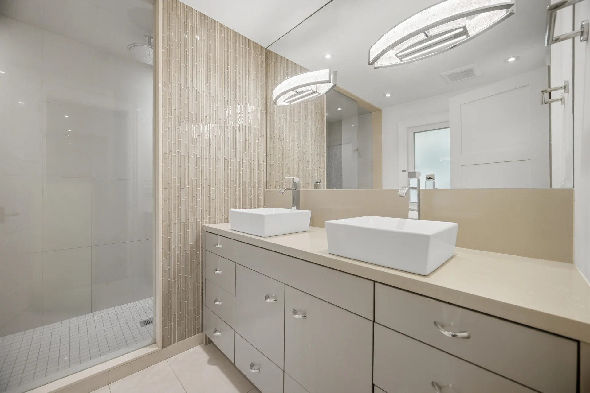 1037 Lakeshore Road West, Oakville - photo 42