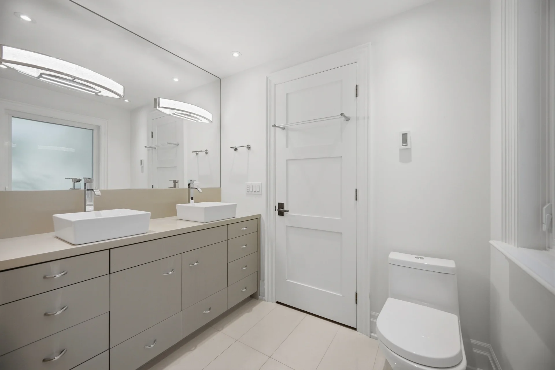 1037 Lakeshore Road West, Oakville - photo 45