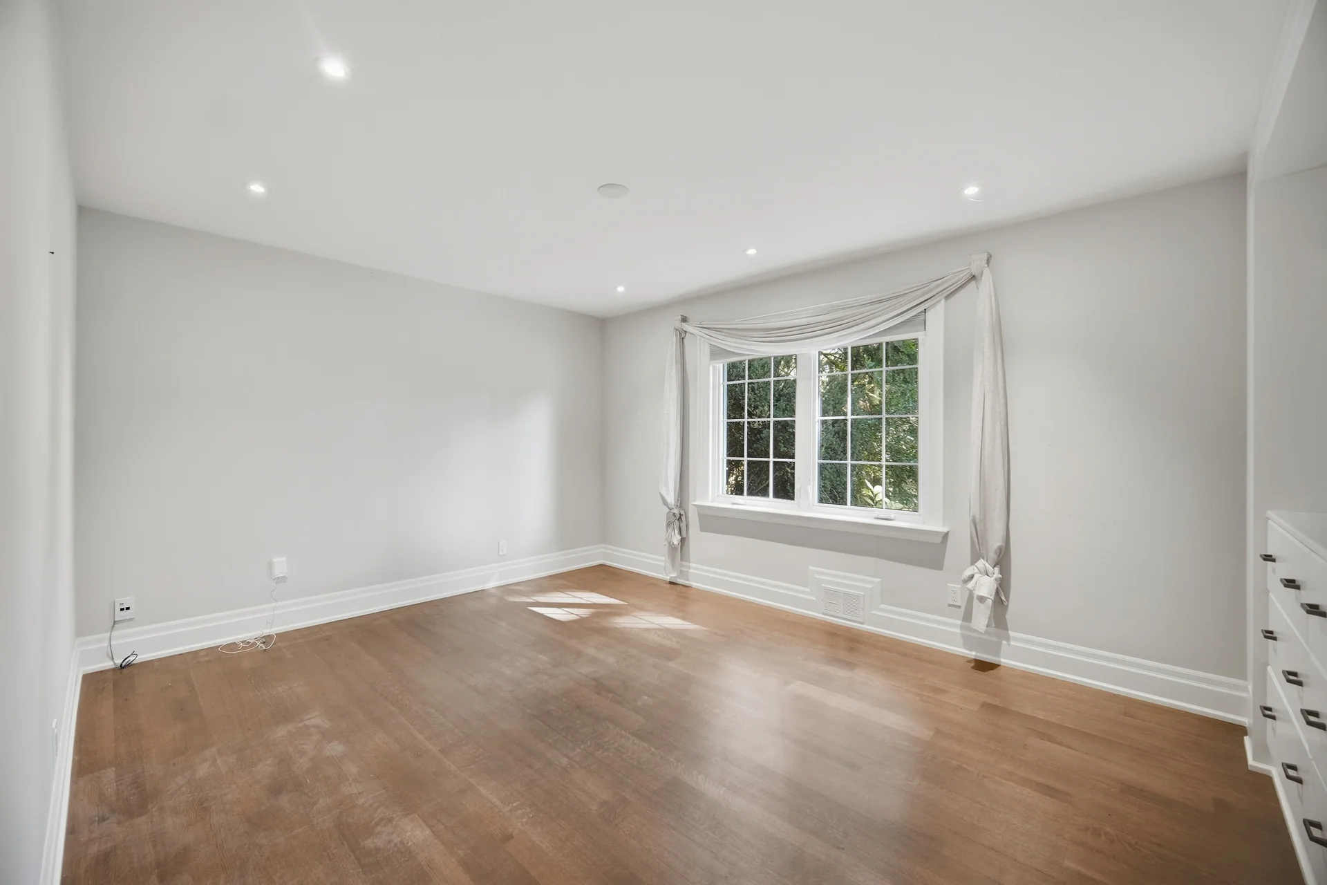 1037 Lakeshore Road West, Oakville - photo 47