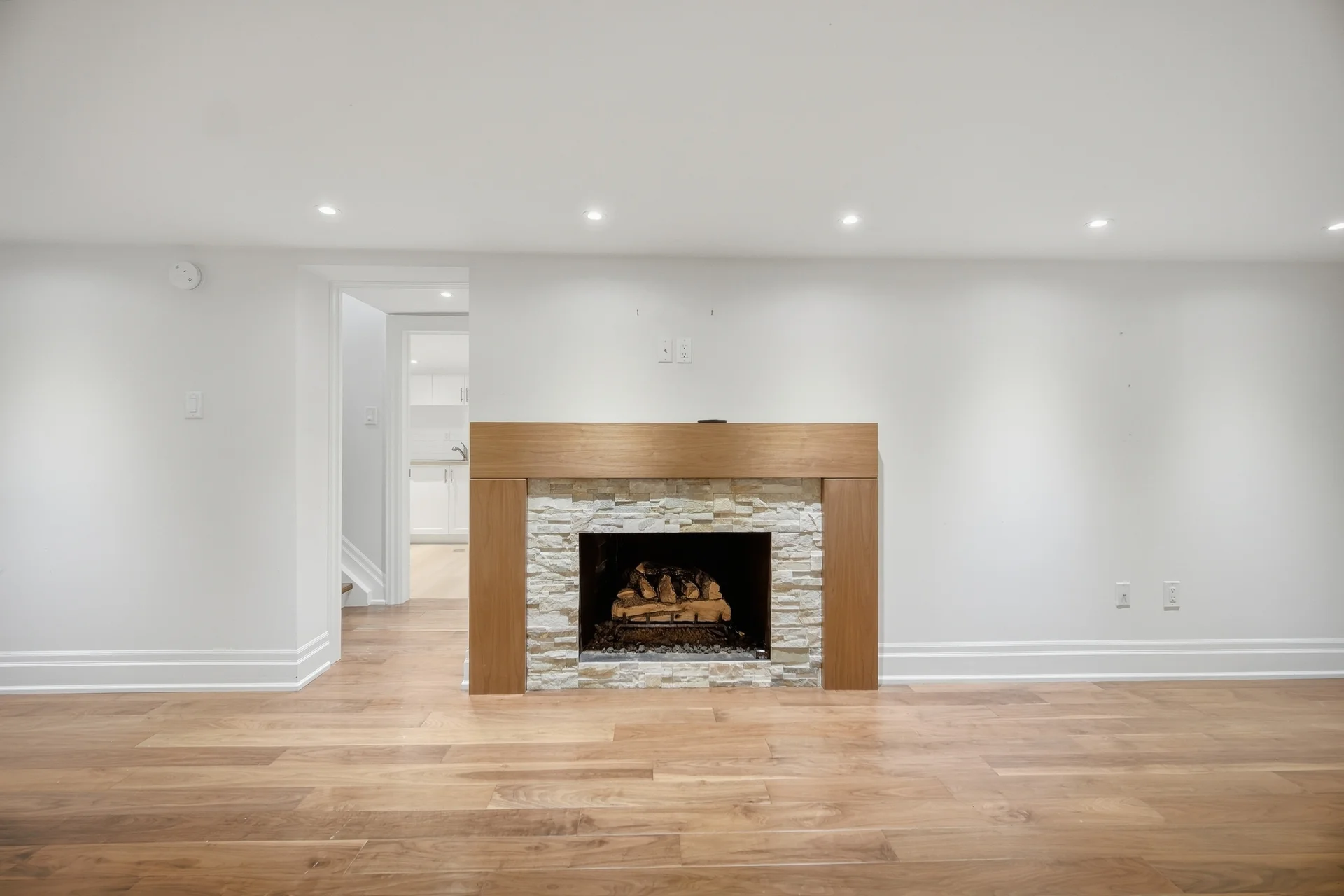 1037 Lakeshore Road West, Oakville - photo 55