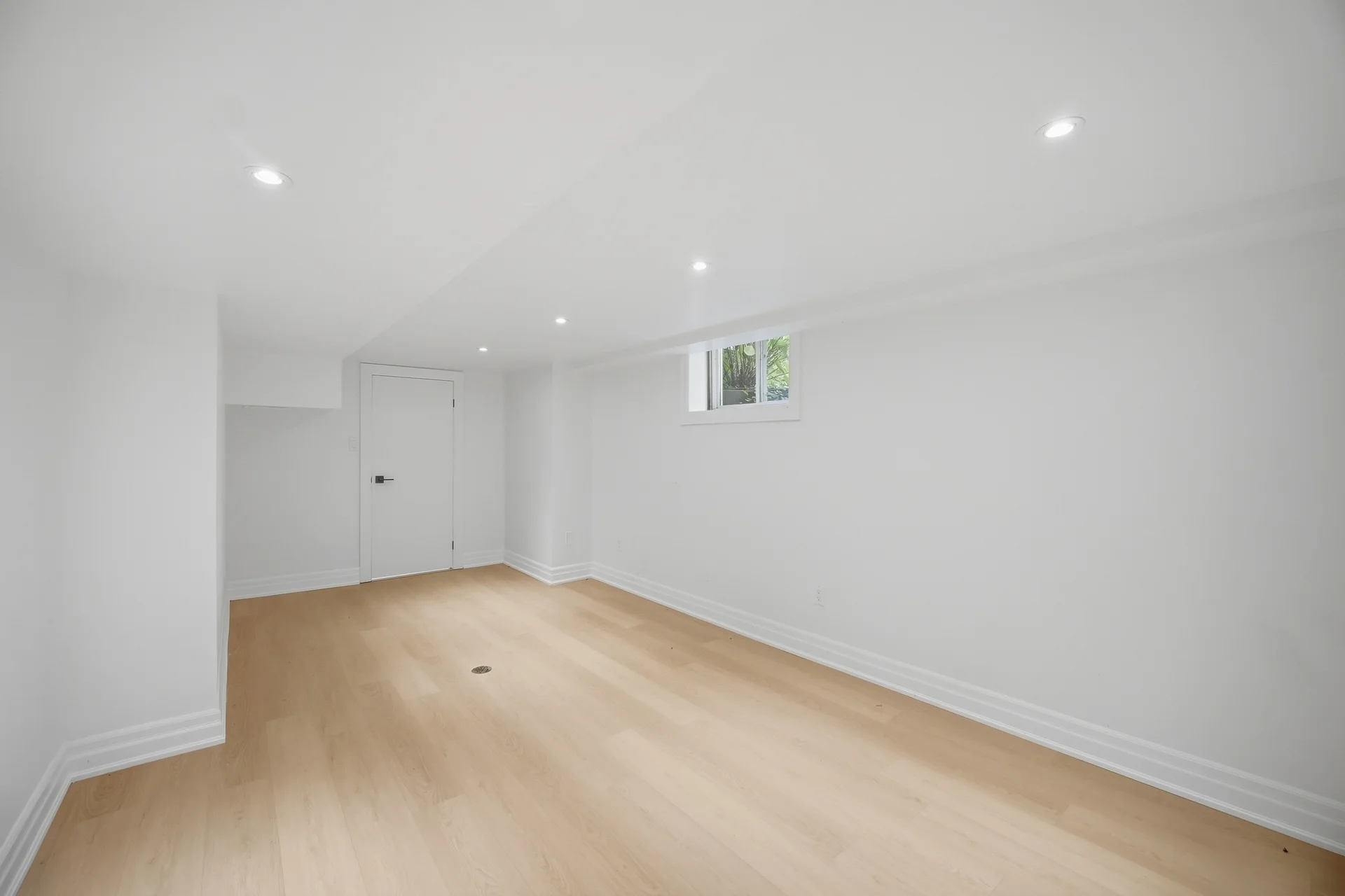 1037 Lakeshore Road West, Oakville - photo 70