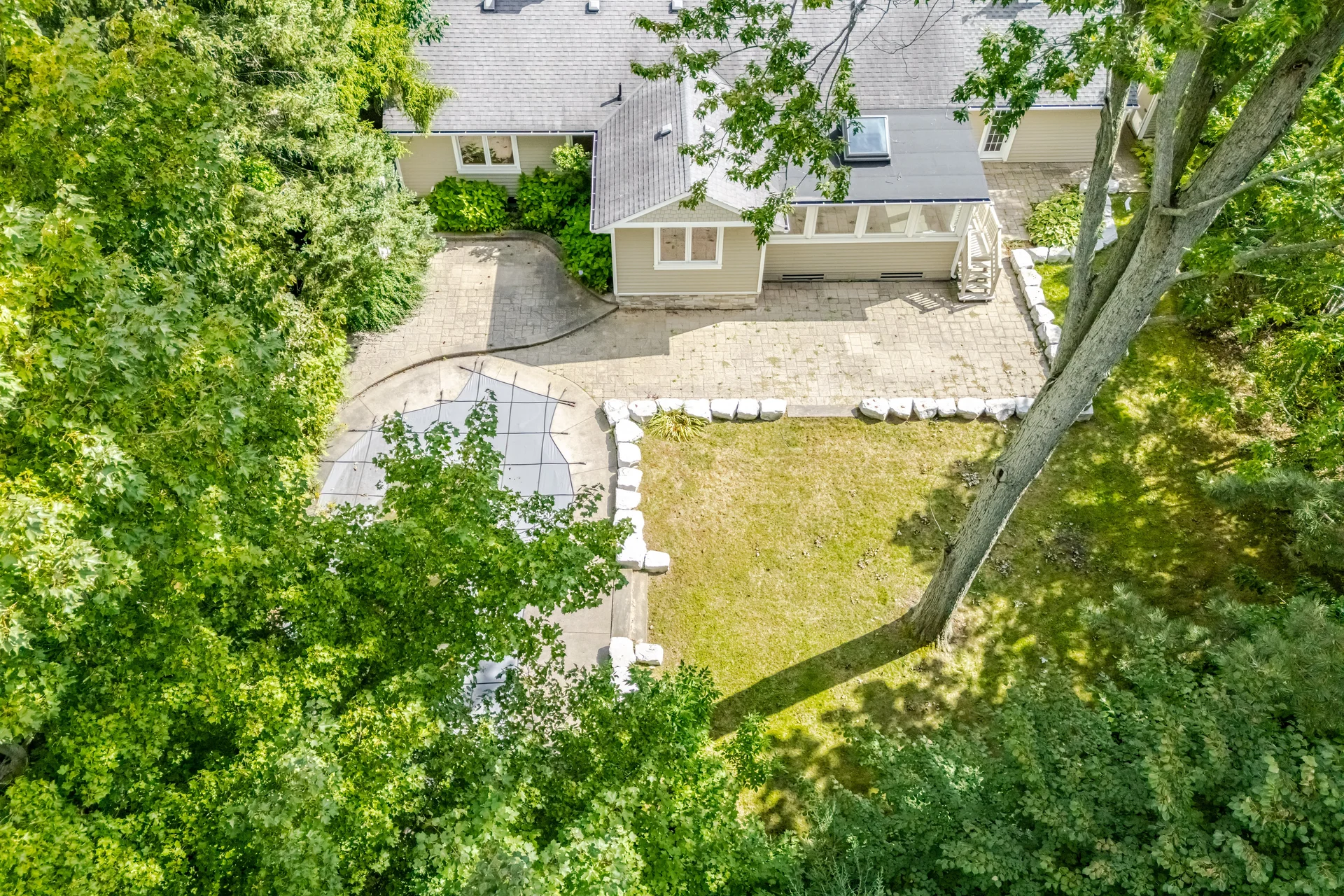 1037 Lakeshore Road West, Oakville - photo 92