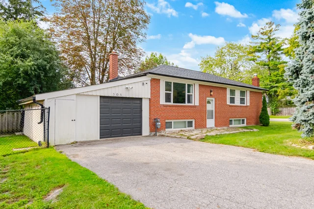 308 Rupert Avenue, Whitchurch-Stouffville