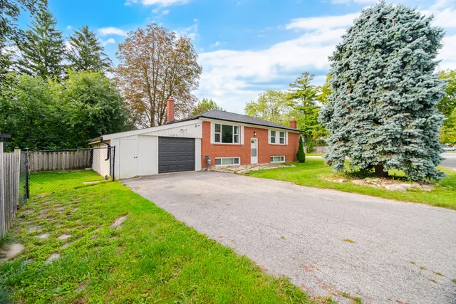 308 Rupert Avenue, Whitchurch-Stouffville - photo 2