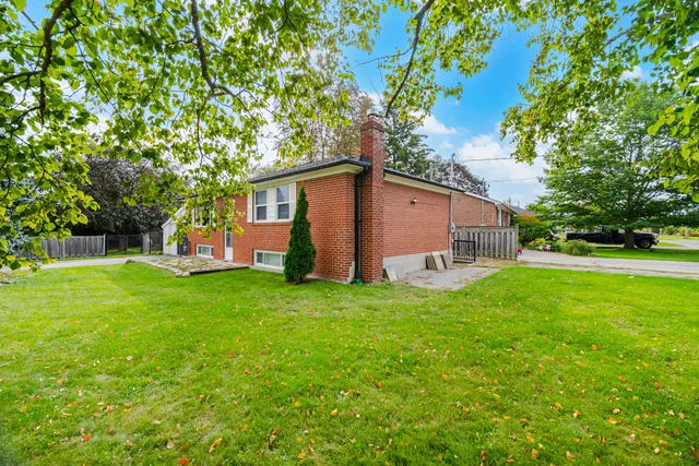 308 Rupert Avenue, Whitchurch-Stouffville - photo 3