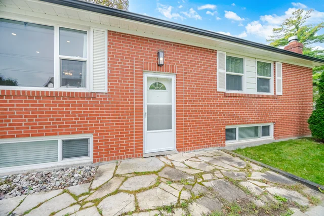 308 Rupert Avenue, Whitchurch-Stouffville - photo 6
