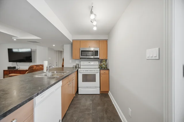 308 Rupert Avenue, Whitchurch-Stouffville - photo 33