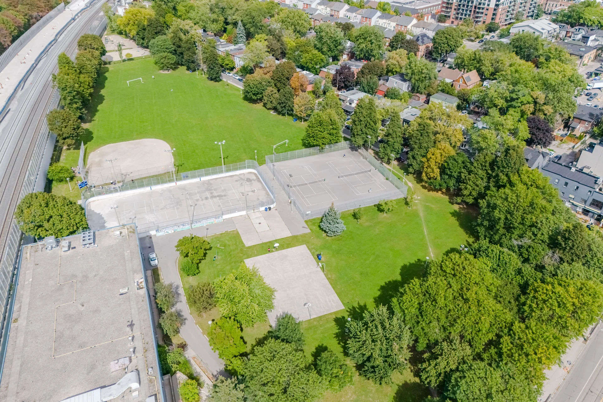 #225-246 Logan Avenue, Toronto - photo 54