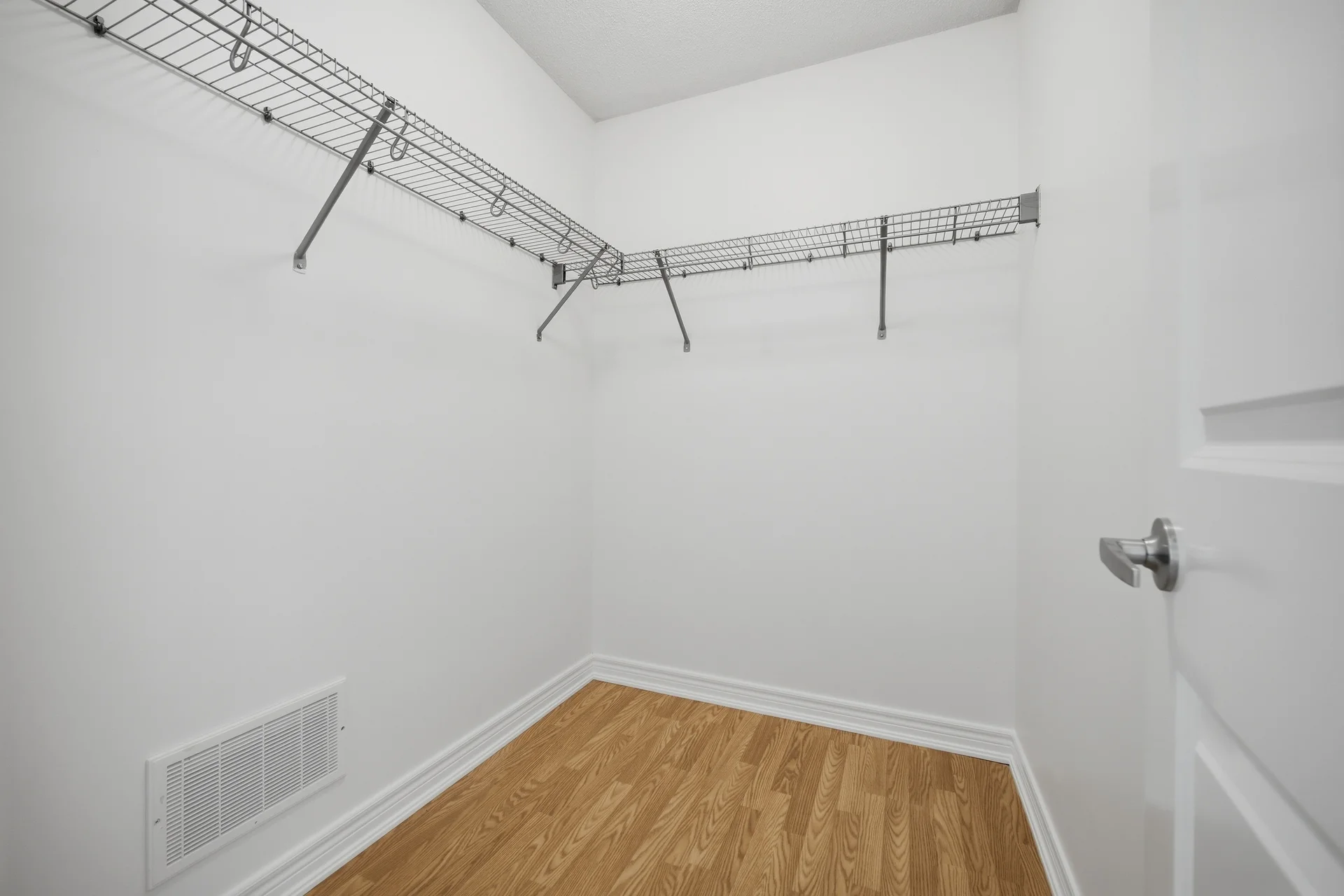 8 Farmhouse Crescent, Richmond Hill - photo 45