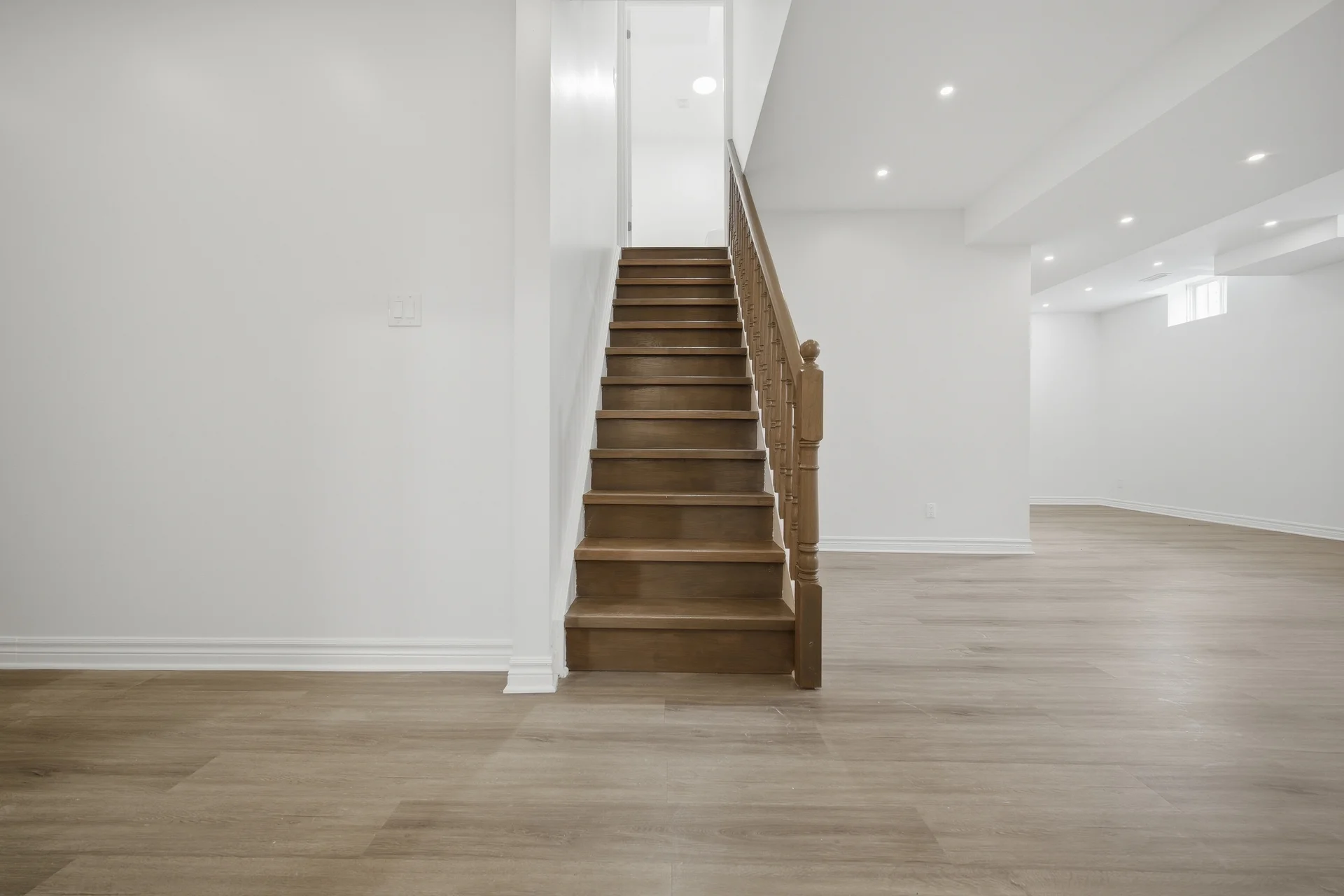 8 Farmhouse Crescent, Richmond Hill - photo 58