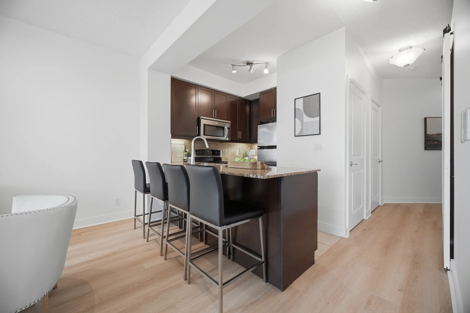 #607-80 Absolute Avenue, Mississauga - photo 17