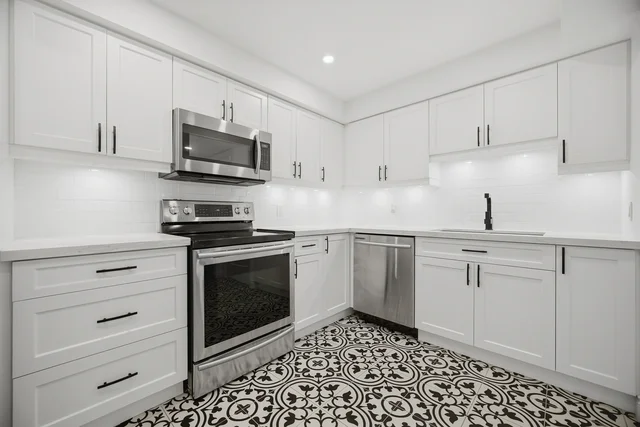 #320-150 Wilson Street West, Ancaster - photo 18