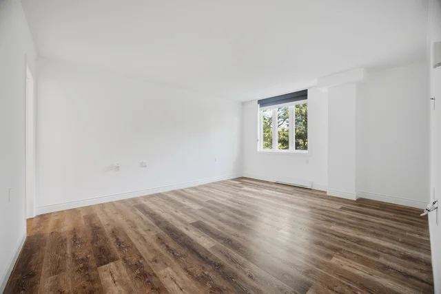 #320-150 Wilson Street West, Ancaster - photo 24