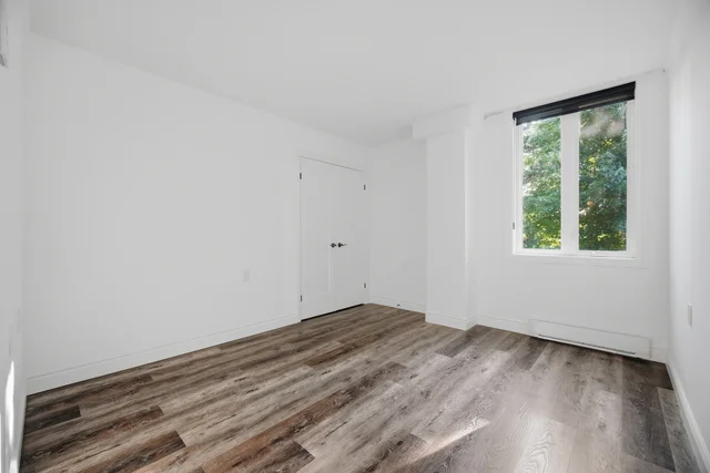 #320-150 Wilson Street West, Ancaster - photo 32