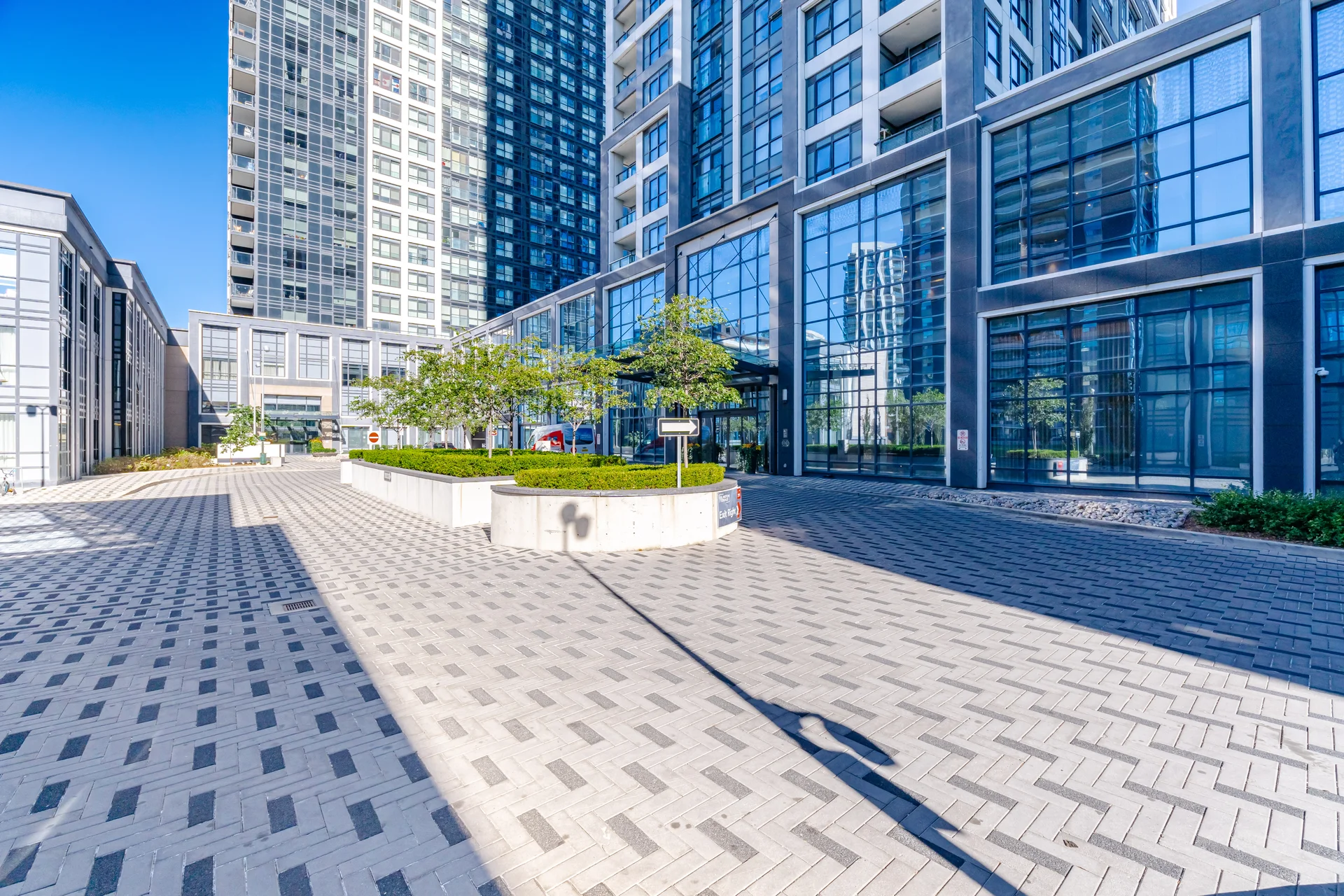 #1327-5 Mabelle Avenue, Etobicoke - photo 9