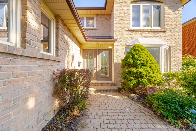 1572 Maple Ridge Drive, Mississauga - photo 5