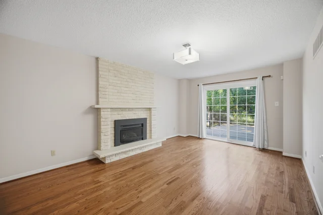 1572 Maple Ridge Drive, Mississauga - photo 22