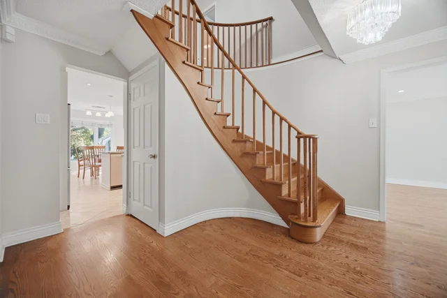 1572 Maple Ridge Drive, Mississauga - photo 24