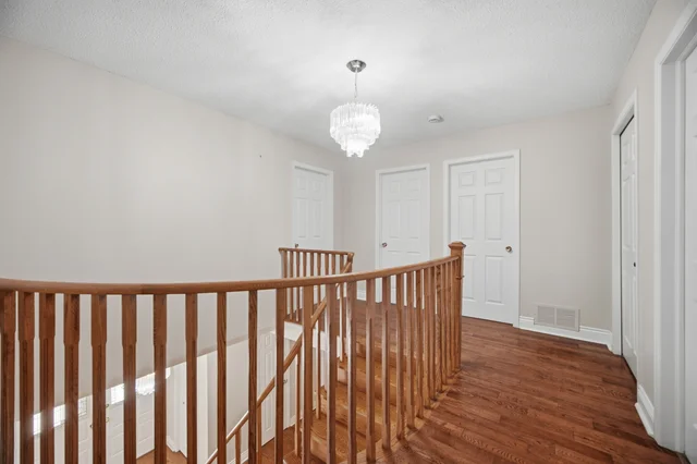 1572 Maple Ridge Drive, Mississauga - photo 27