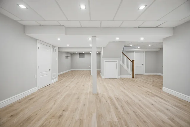 1572 Maple Ridge Drive, Mississauga - photo 38