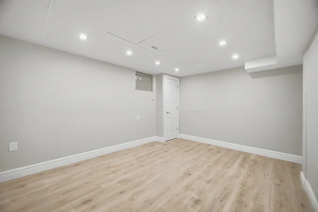 1572 Maple Ridge Drive, Mississauga - photo 44