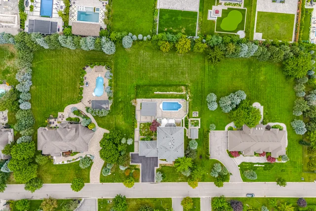 22 Di Nardo Court, King City - photo 4