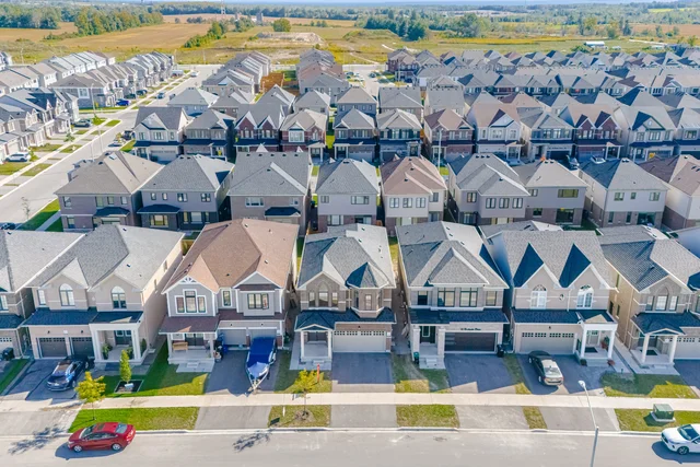 44 Rochester Drive, Barrie