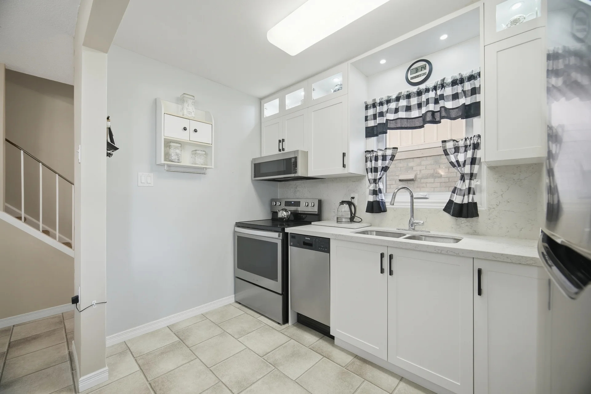2 Grove Park Square, Brampton - photo 13