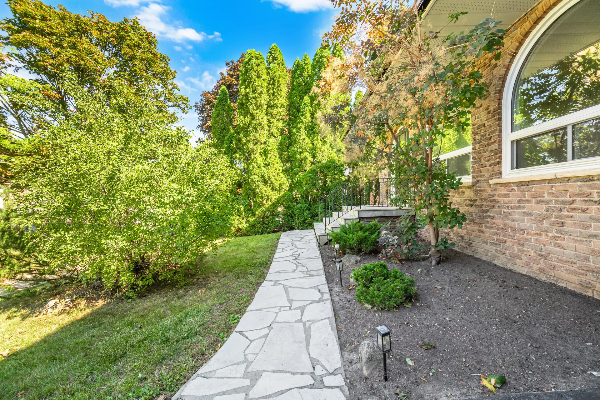 1166 Grand Boulevard, Oakville - photo 4