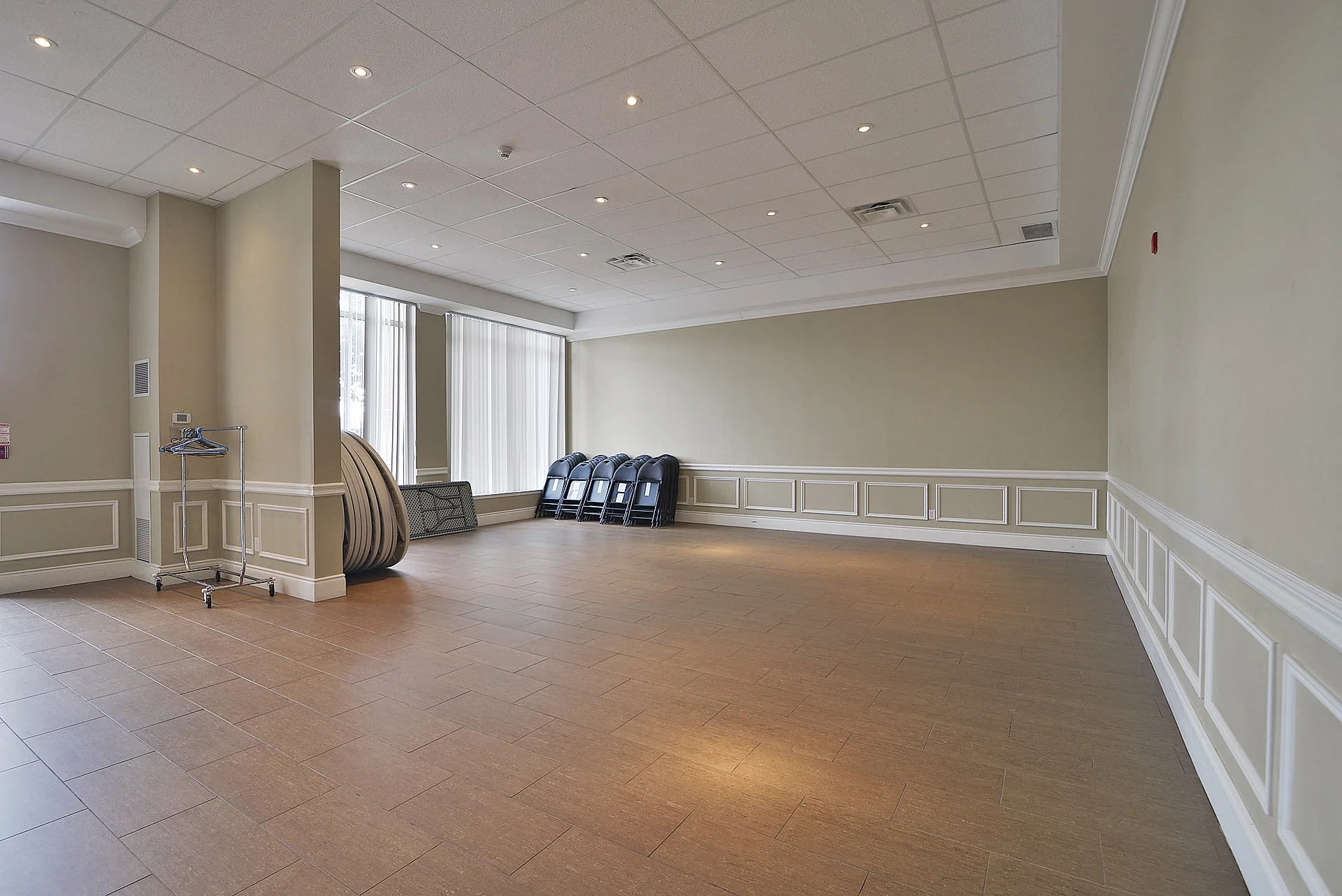 #207-10211 Keele Street, Maple - photo 32