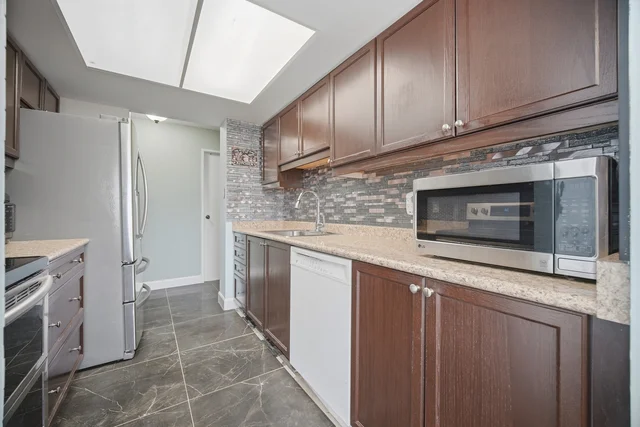 #206-1 Rowntree Road, Etobicoke - photo 32