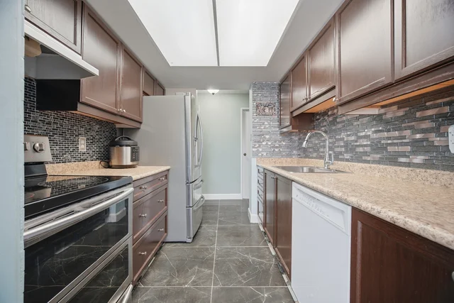 #206-1 Rowntree Road, Etobicoke - photo 33